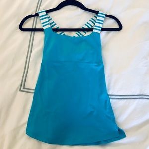 Lululemon top size 2 new without tags!